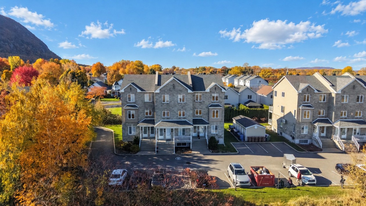 Vue d'ensemble — 1076 Boul. Sir-Wilfrid-Laurier, Mont-Saint-Hilaire