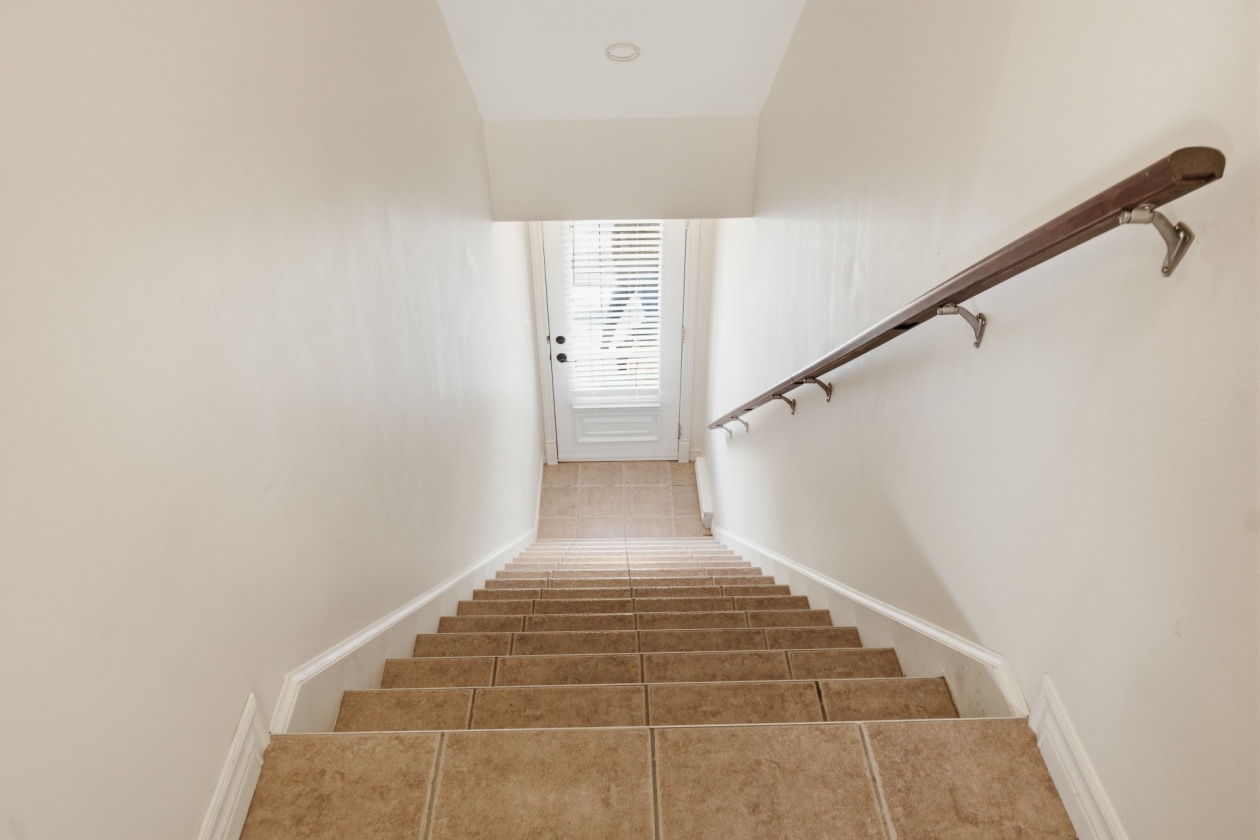 Hall d'entrée — 1076 Boul. Sir-Wilfrid-Laurier, Mont-Saint-Hilaire
