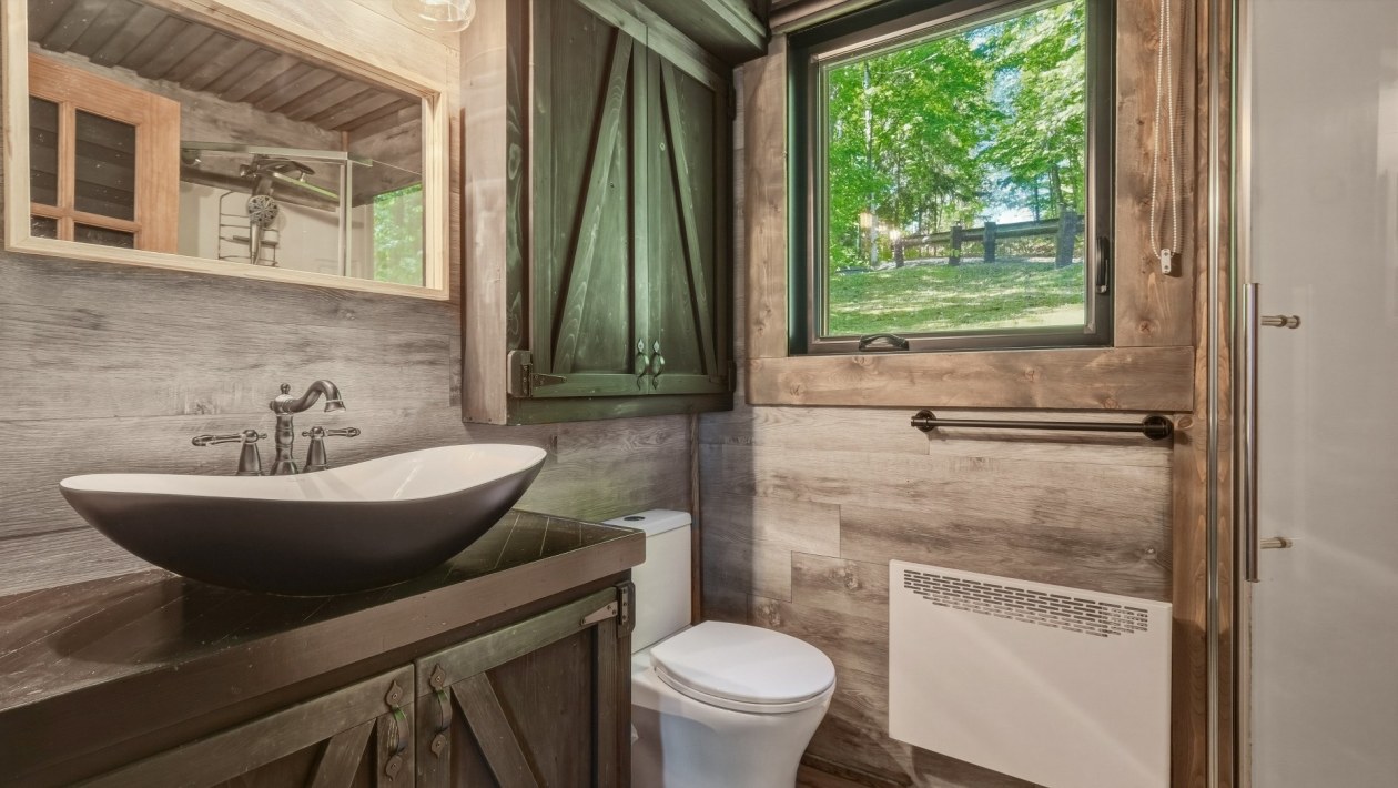 Salle de bains — 179 Route 143, Saint-François-du-Lac