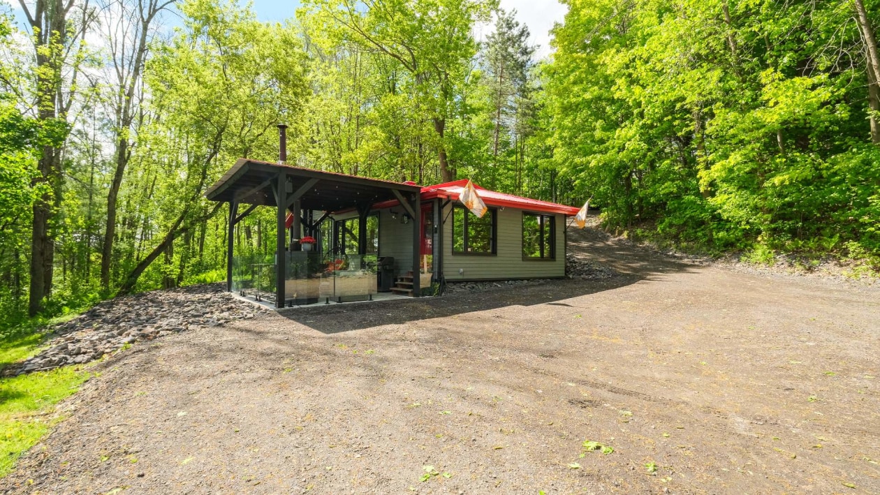 Façade — 179 Route 143, Saint-François-du-Lac