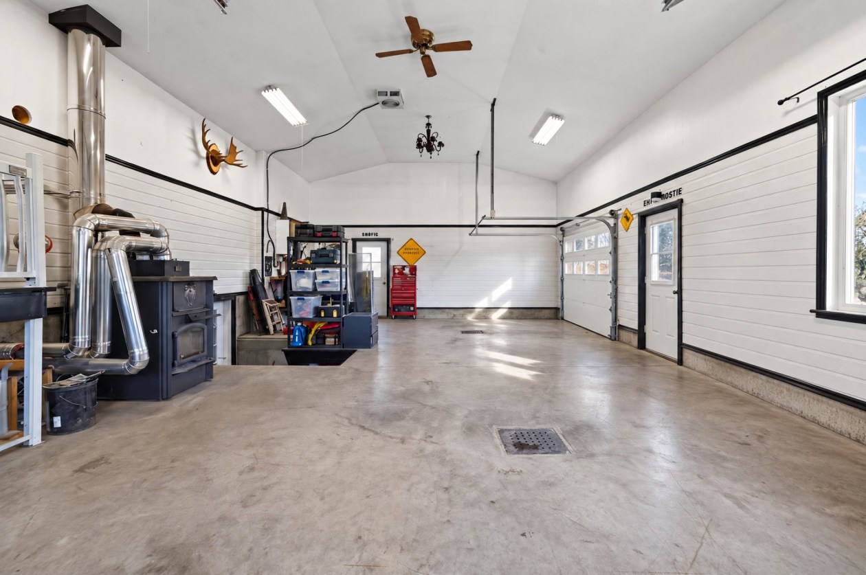 Garage — 175 Route 293 N., Saint-Jean-de-Dieu