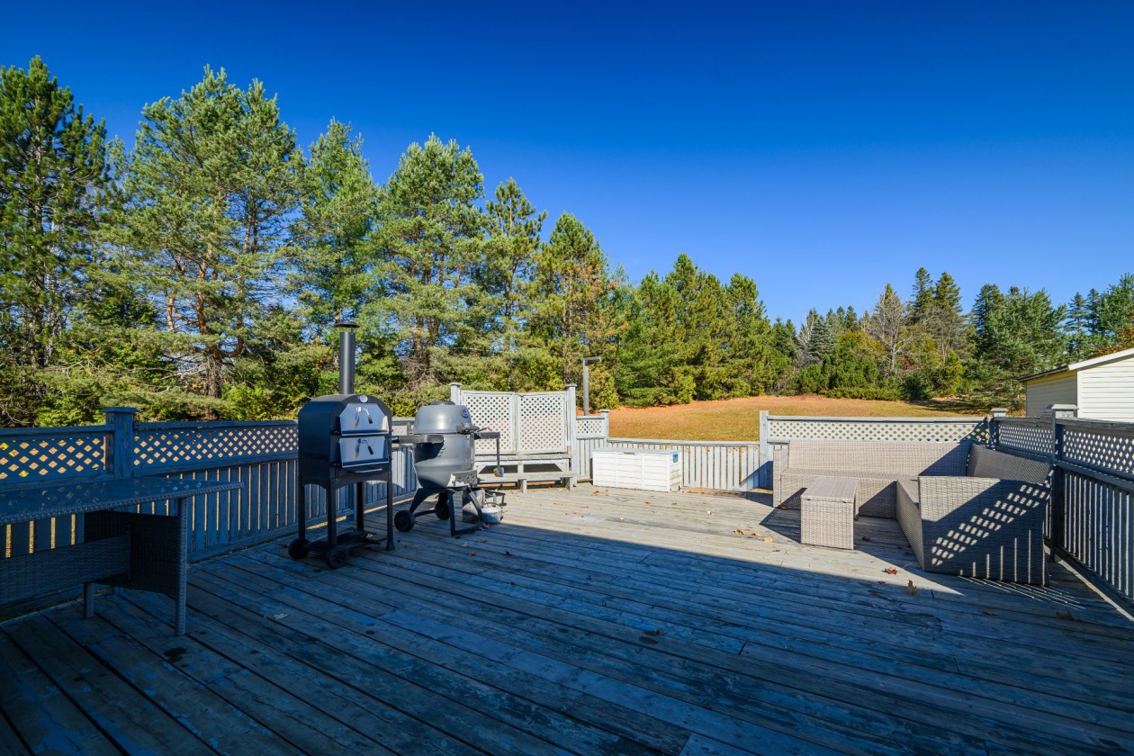 Terrasse — 175 Route 293 N., Saint-Jean-de-Dieu