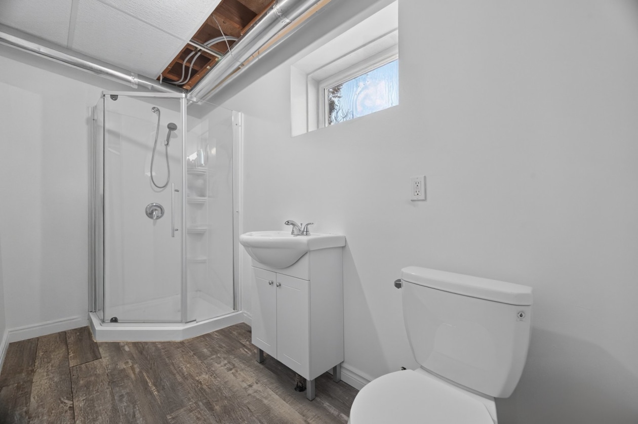 Salle de bains — 175 Route 293 N., Saint-Jean-de-Dieu