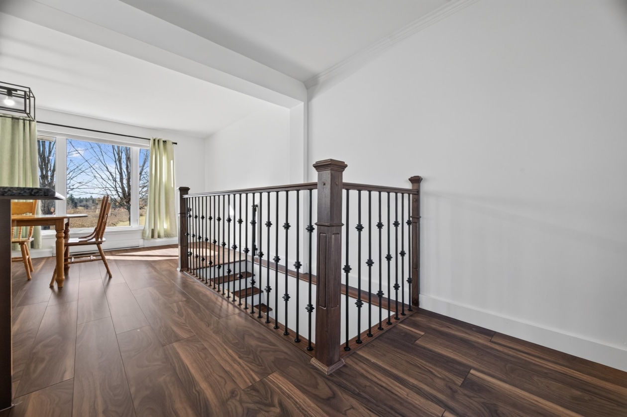 Escalier — 175 Route 293 N., Saint-Jean-de-Dieu