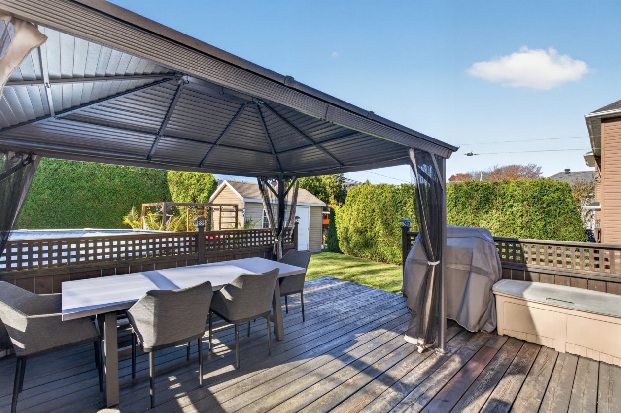 Terrasse — 13937 Rue Picasso, Québec