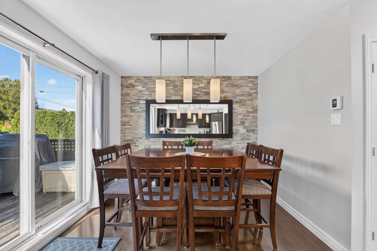 Salle à manger — 13937 Rue Picasso, Québec