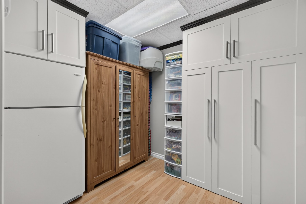 Rangement — 13937 Rue Picasso, Québec