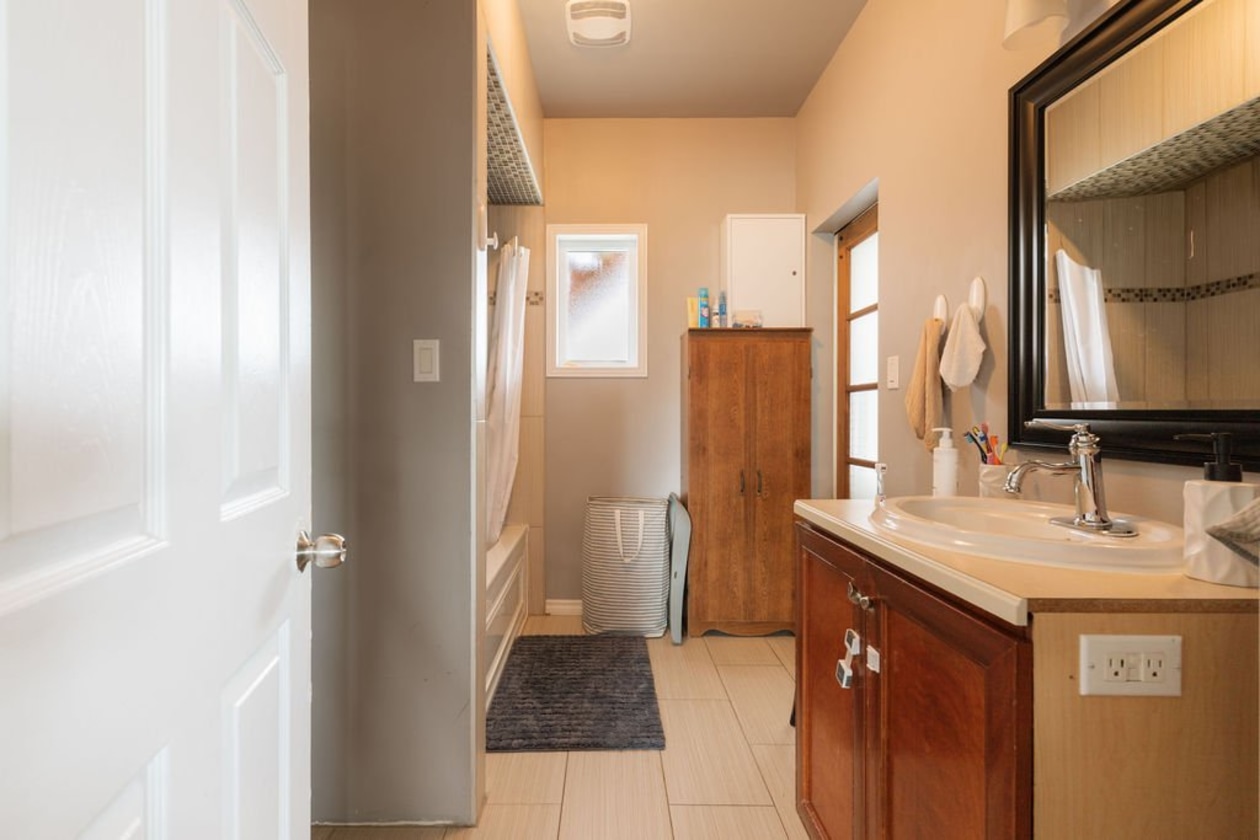 Salle de bains — 5911 - 5913 Av. du Pont N., Alma