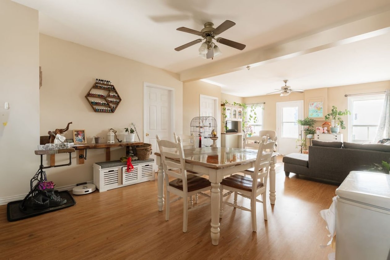 Photo 30 — 5911 - 5913 Av. du Pont N., Alma