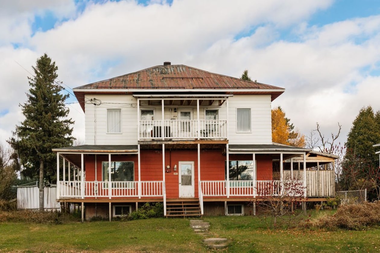 5911 - 5913, Av. du Pont N.