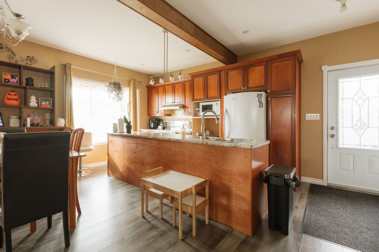 Photo 3 — 5911 - 5913 Av. du Pont N., Alma