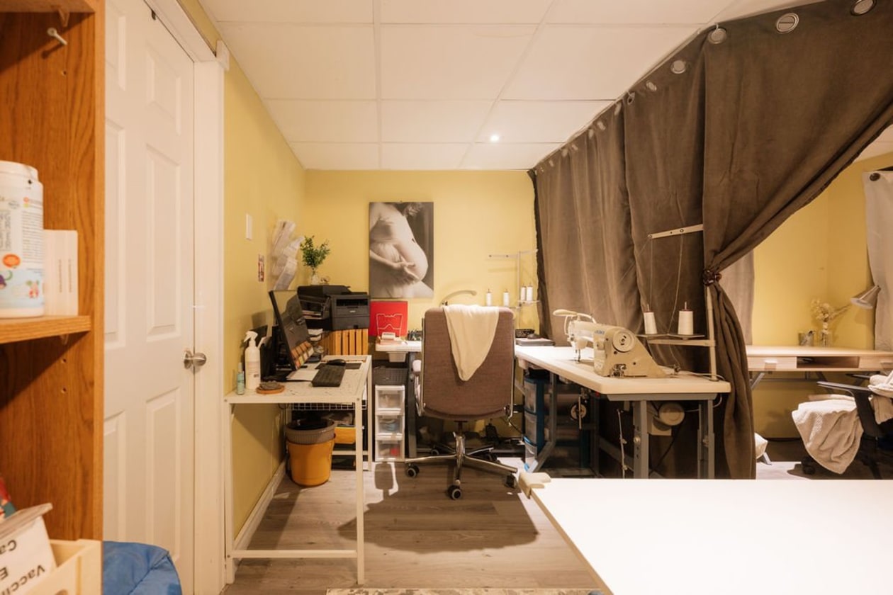 Salle familiale — 5911 - 5913 Av. du Pont N., Alma