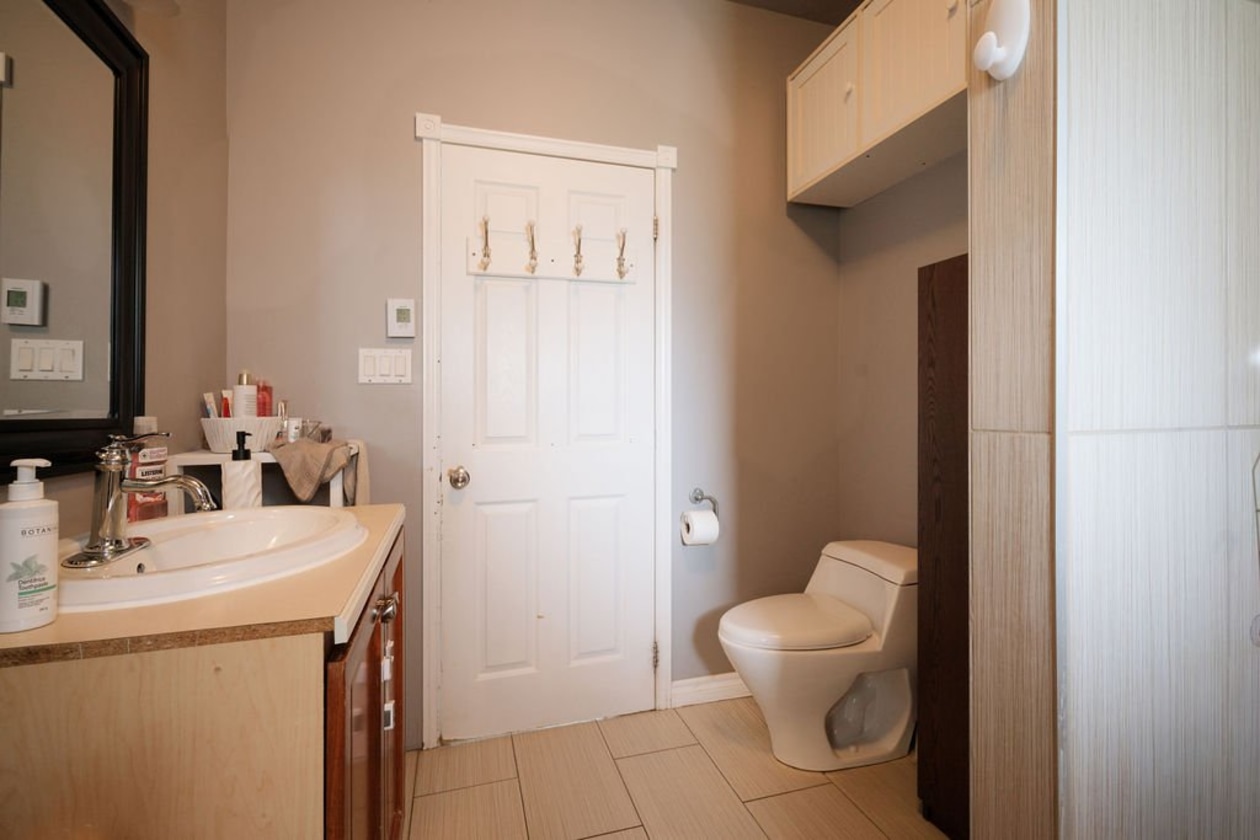 Salle de bains — 5911 - 5913 Av. du Pont N., Alma