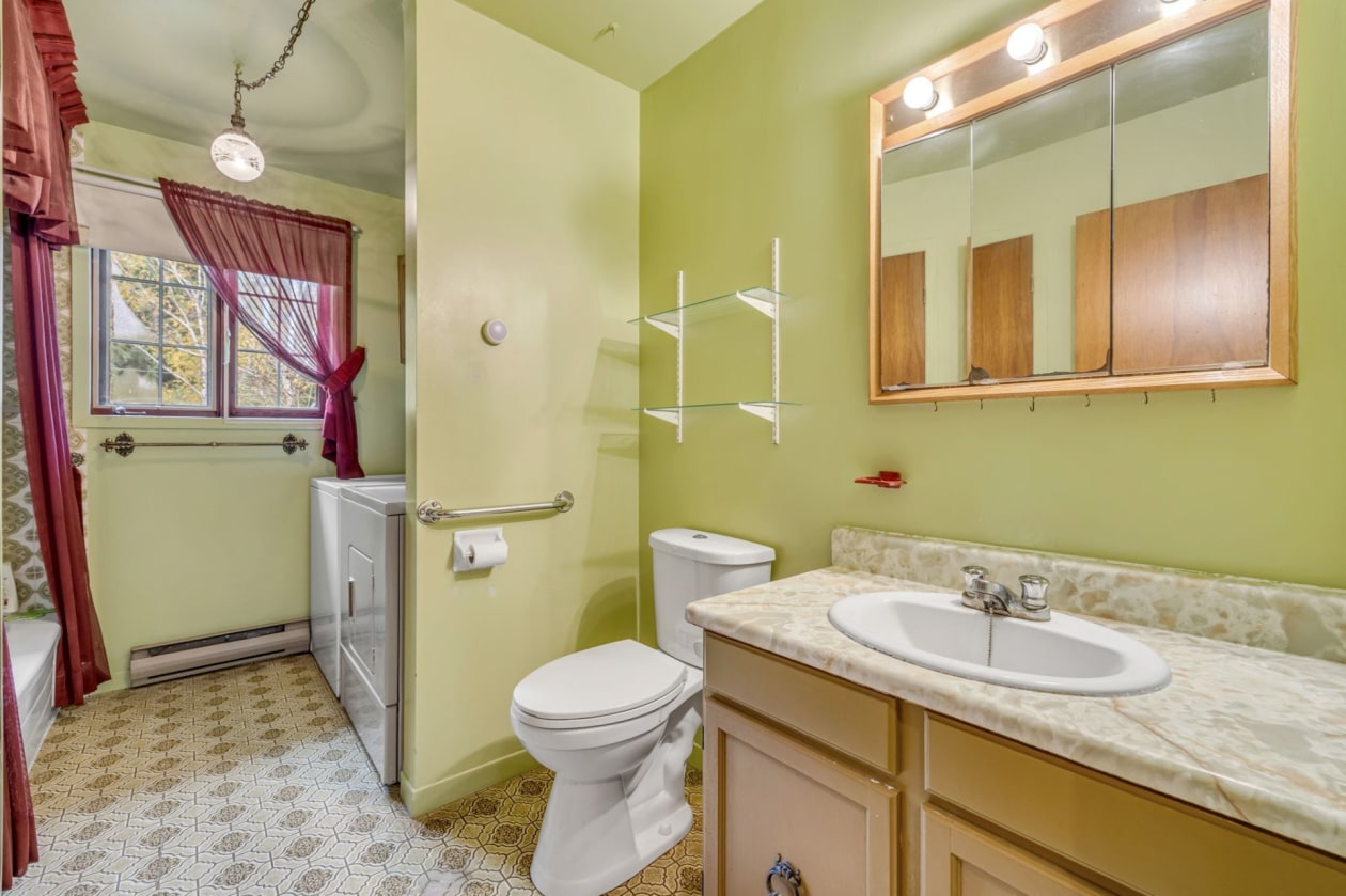 Salle de bains — 267 Ch. St-Grégoire, Lévis