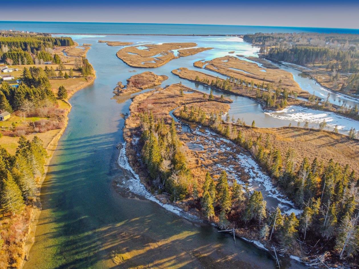 Bord de l'eau — 799 Route de Petit-Pabos, Grande-Rivière