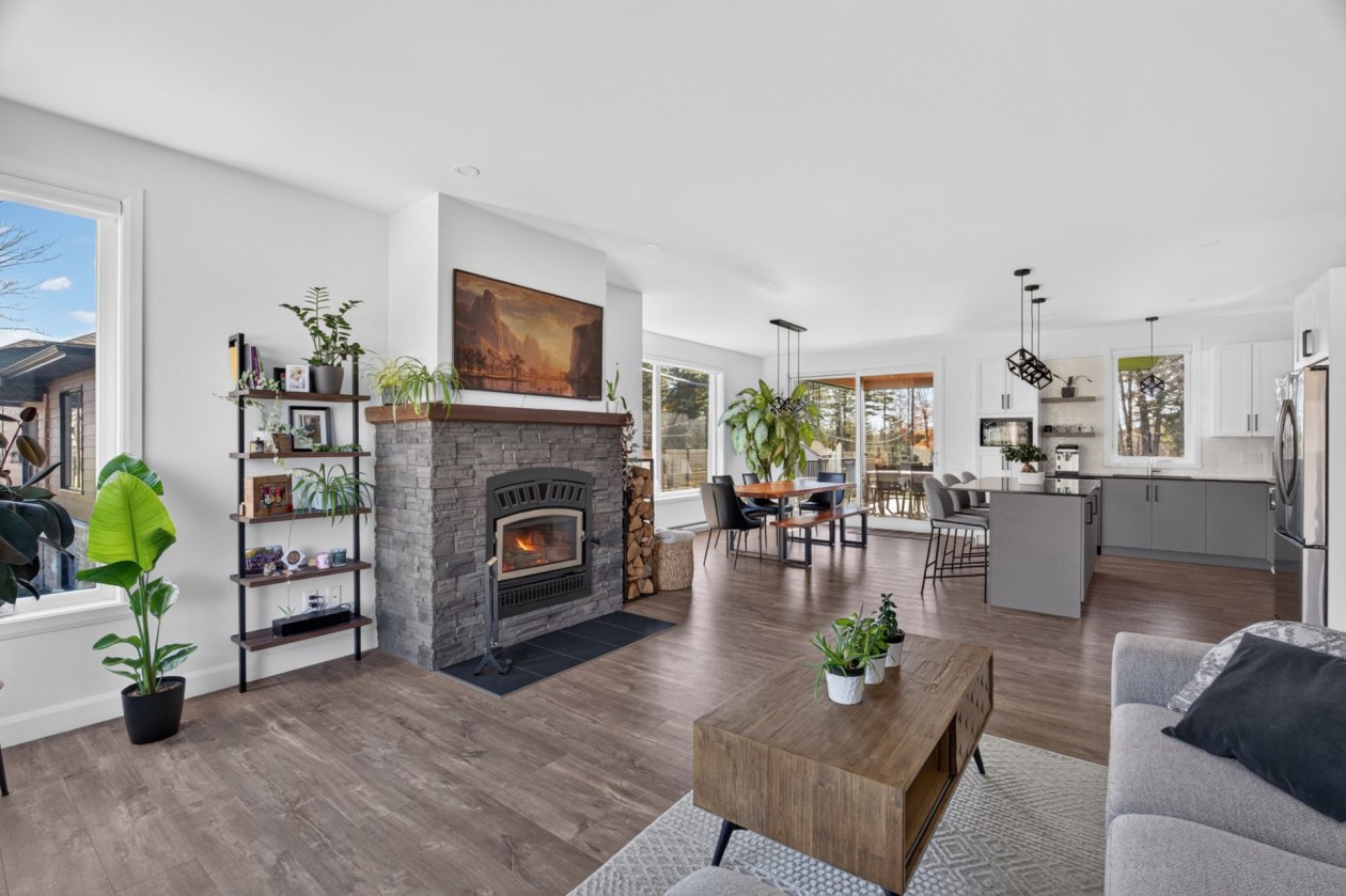 Salon — 35 Ch. de Gosford, Shannon