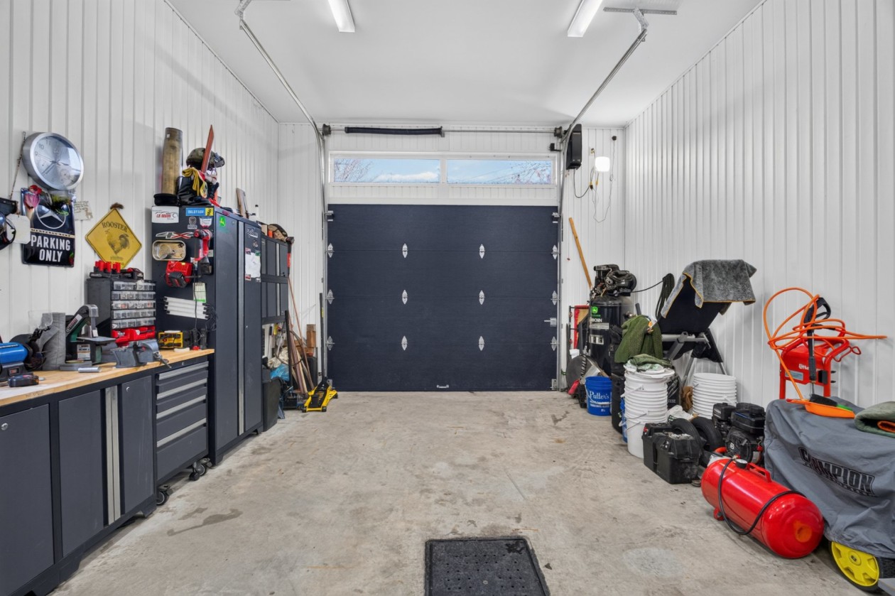 Garage — 35 Ch. de Gosford, Shannon