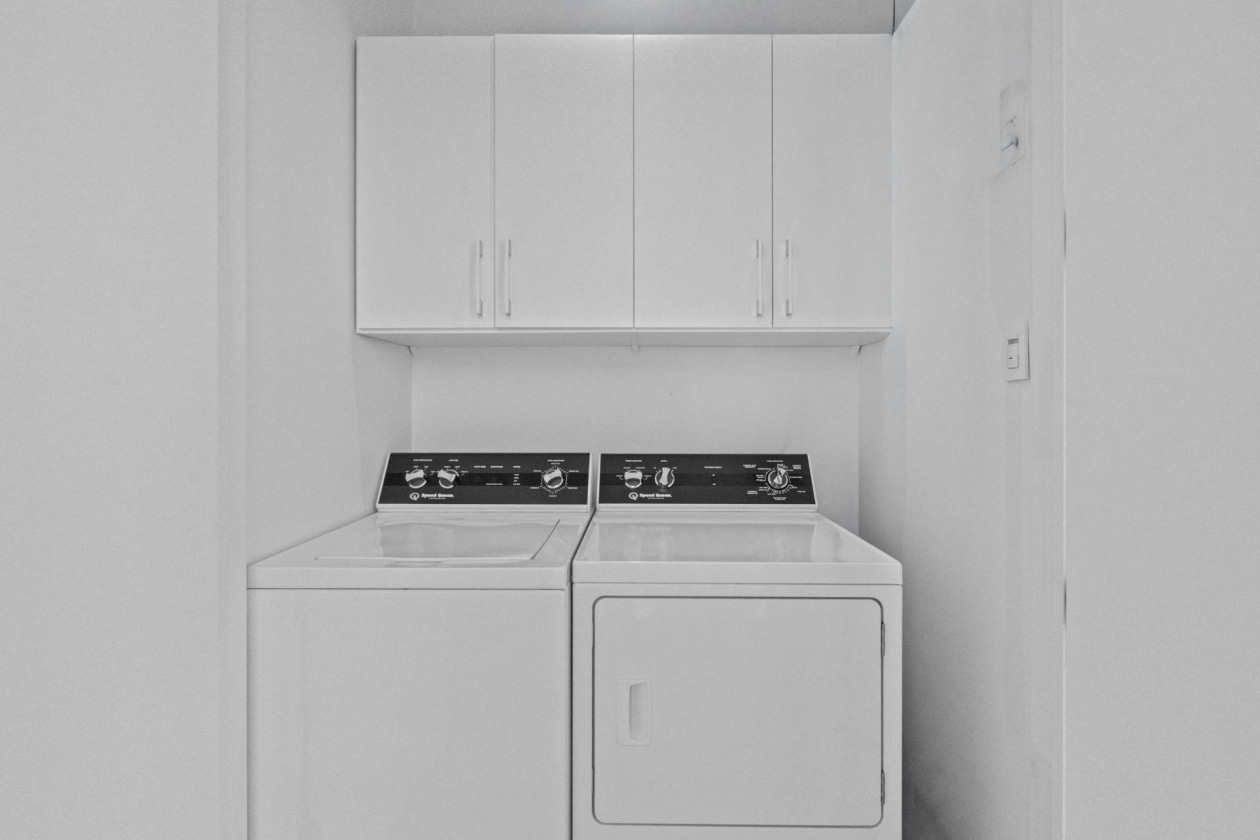 Salle de lavage — 30Z Rue McLaughlin, Montréal