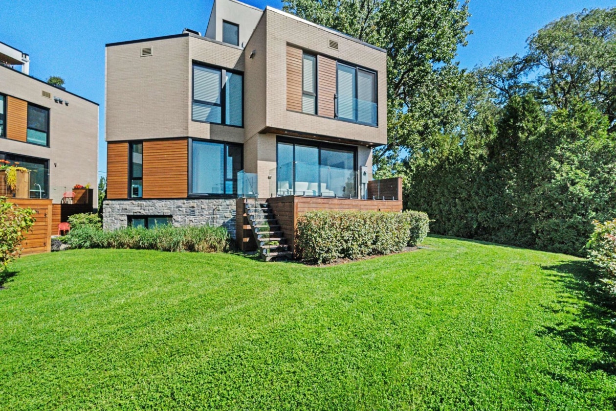 Face arrière — 30Z Rue McLaughlin, Montréal