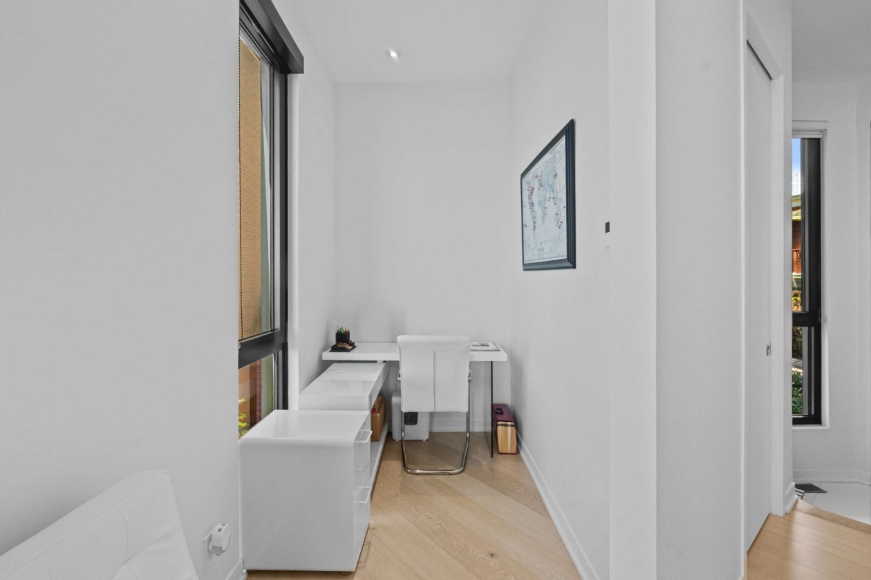 Bureau — 30 Rue McLaughlin, Montréal