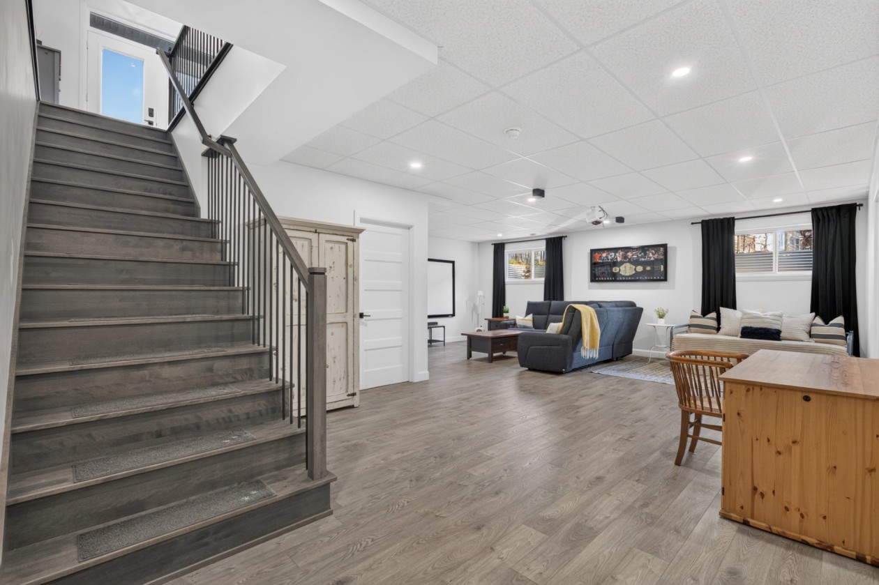 Salle familiale — 62 Rue Elm, Shannon