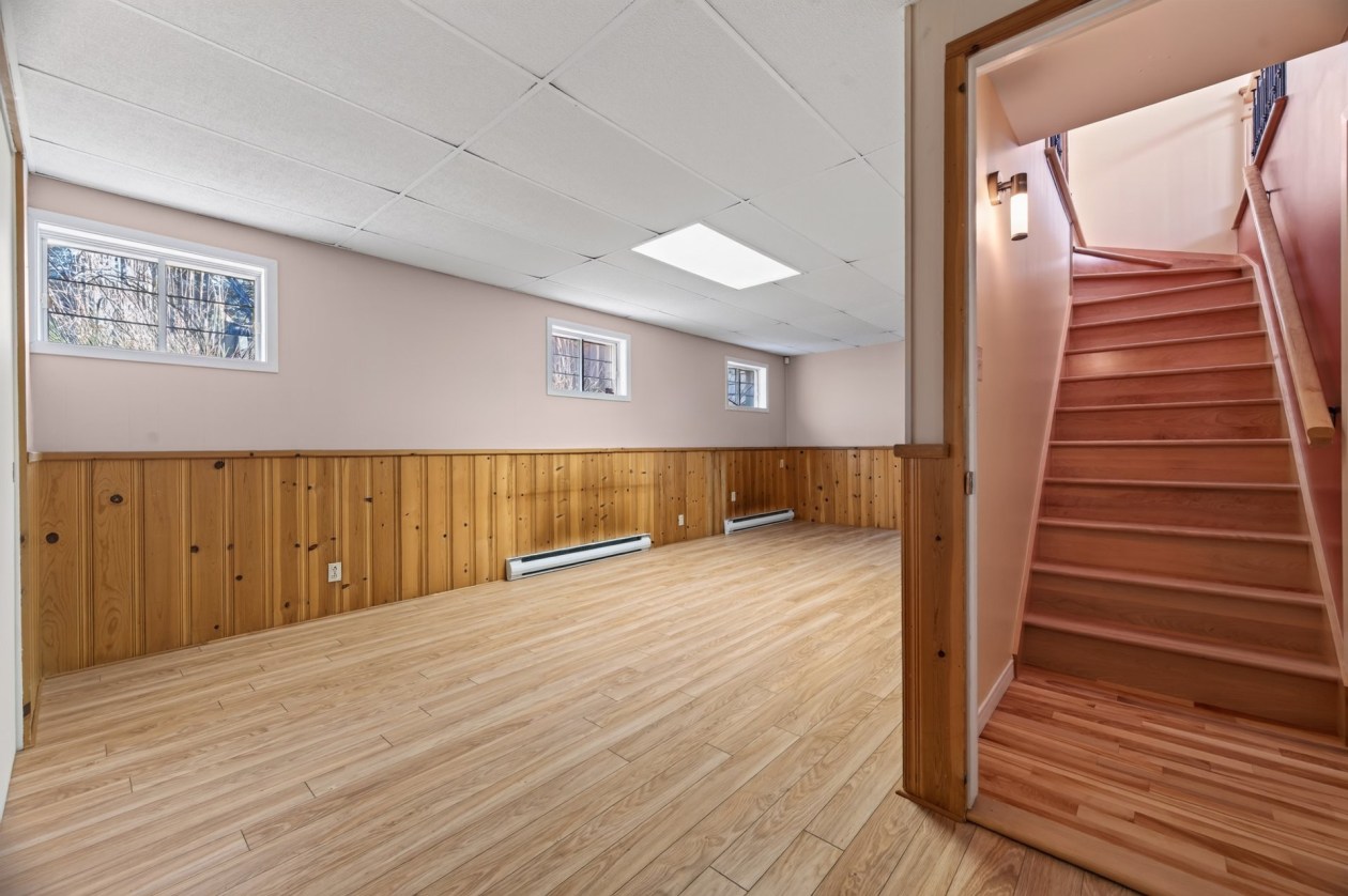 Salle familiale — 255 Rue du Fleuve, Rimouski