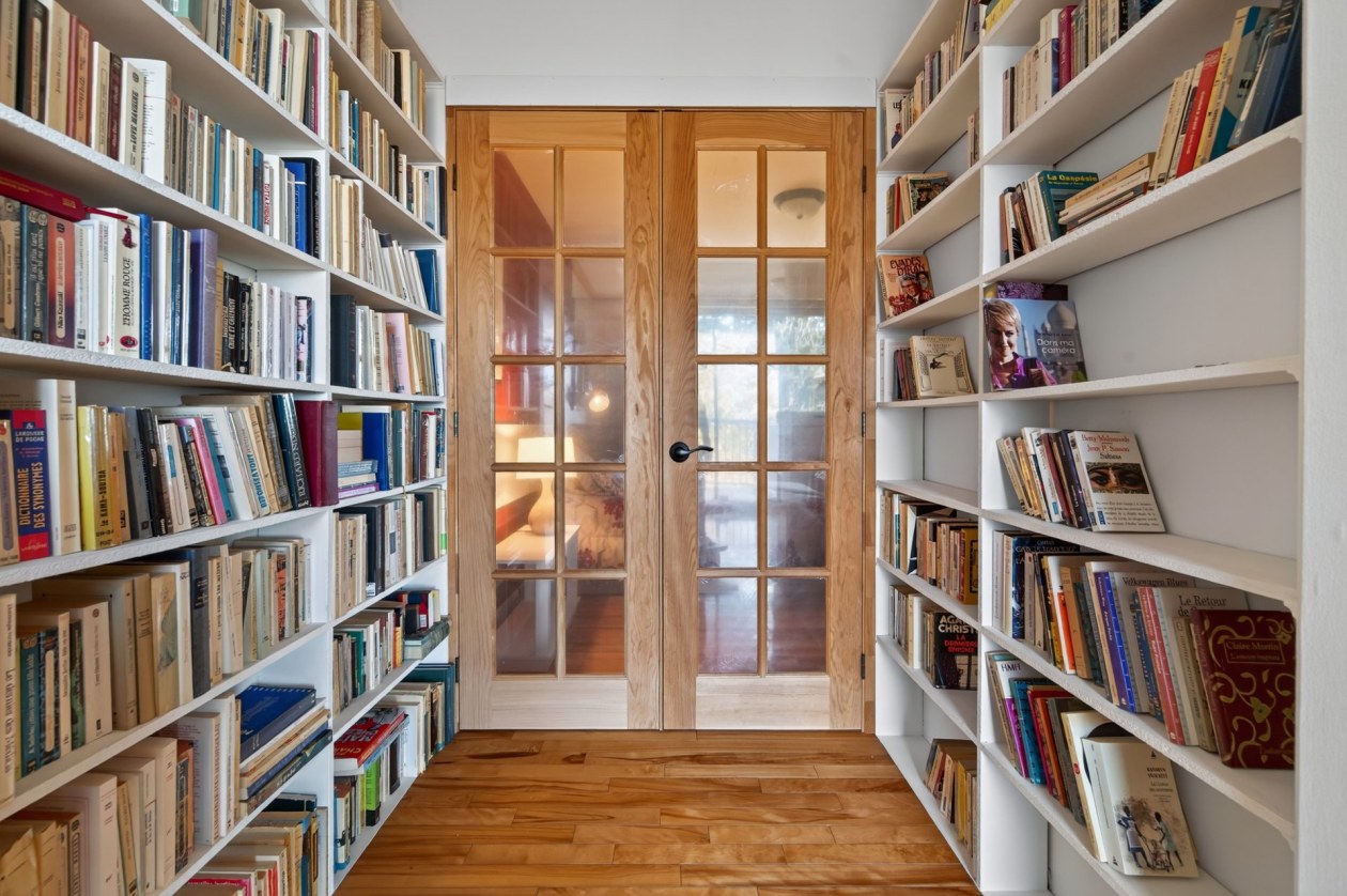 Bibliothèque — 255 Rue du Fleuve, Rimouski