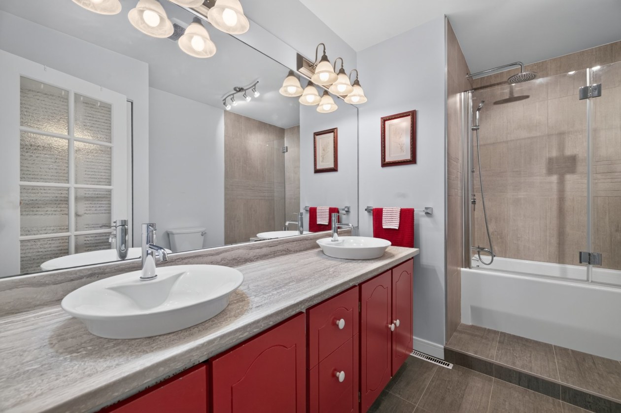 Salle de bains — 255 Rue du Fleuve, Rimouski