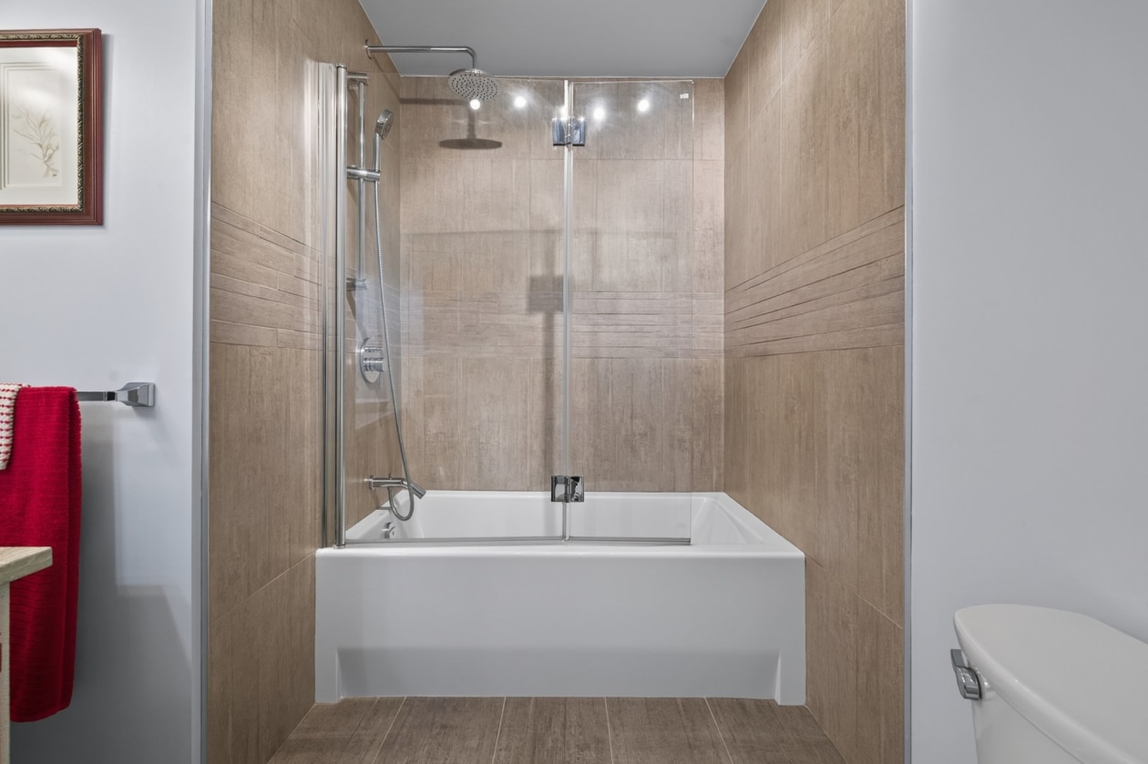 Salle de bains — 255 Rue du Fleuve, Rimouski