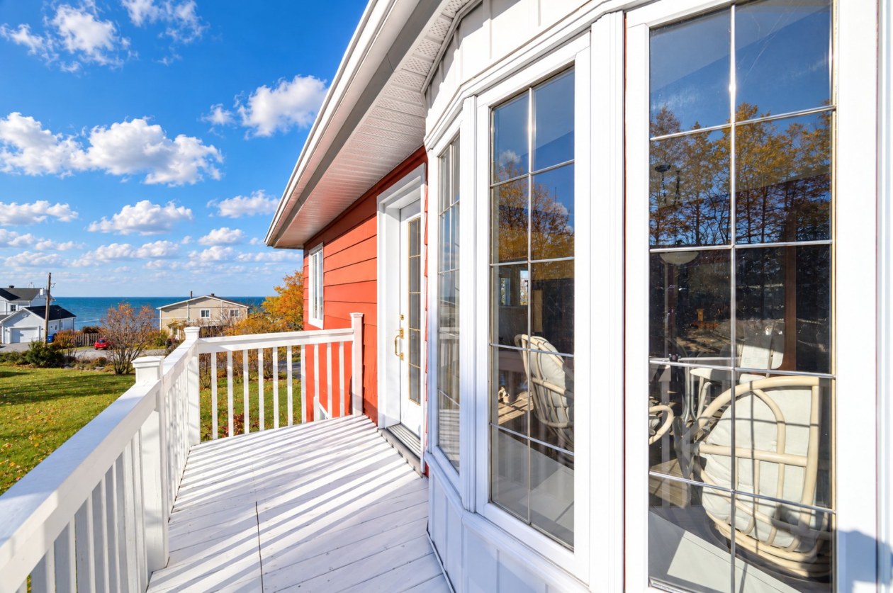 Entrée extérieure — 255 Rue du Fleuve, Rimouski