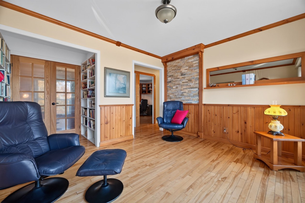 Boudoir — 255 Rue du Fleuve, Rimouski