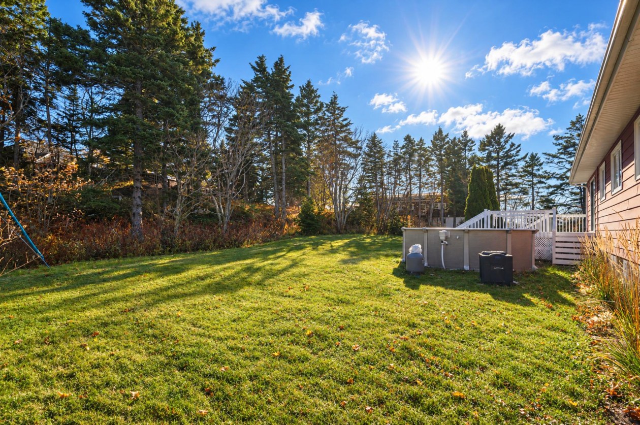 Cour — 255 Rue du Fleuve, Rimouski