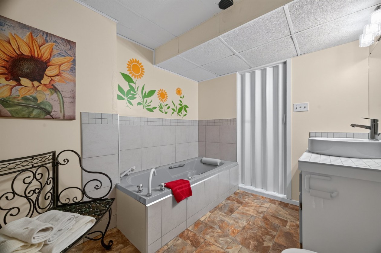 Salle de bains — 255 Rue du Fleuve, Rimouski