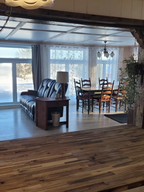 Salle à manger — 185 Ch Du Rivage, L'Isle-Aux-Grues, G0R 1P0, L'Isle-Aux-Grues