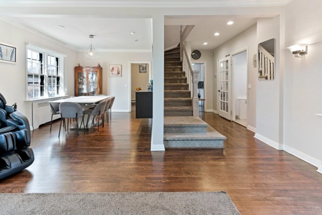 Photo 2 — 5722 Avenue Wolseley, Côte Saint-Luc, H4W 2L5, Côte Saint-Luc