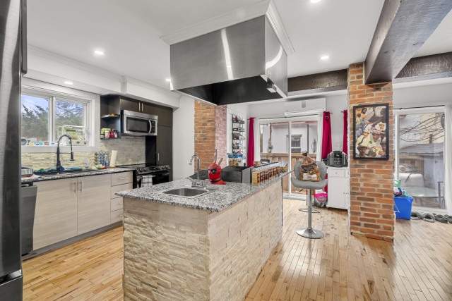 Photo 2 — 2585 Rue Desmarteau, montreal, H1L 4N2, montreal