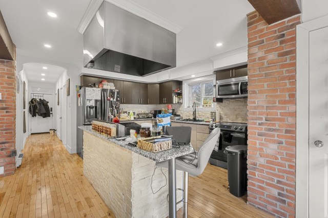 Photo 4 — 2585 Rue Desmarteau, montreal, H1L 4N2, montreal