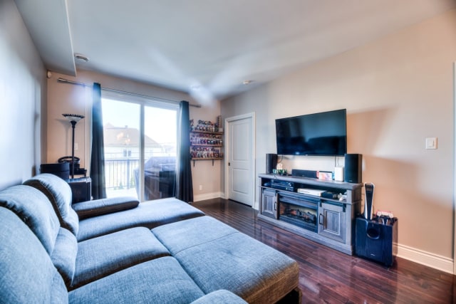 Salon — 191 Rue du Campagnol, 202, Terrebonne, J6V 0E7, Terrebonne