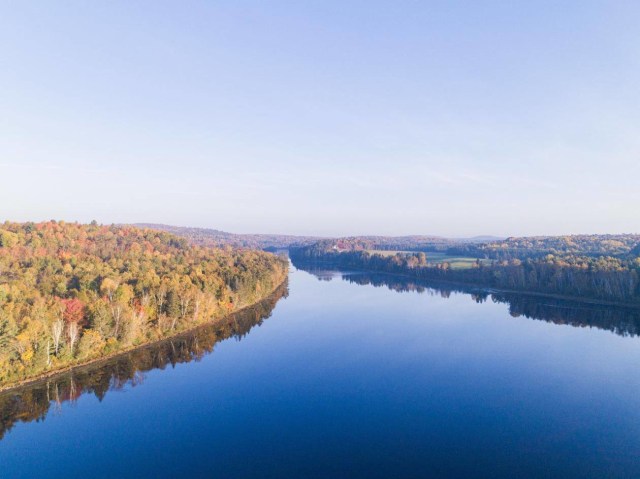 Bord de l'eau — 267 chemin Parc industriel, Bois-Franc, J9E 3A9, Bois-Franc