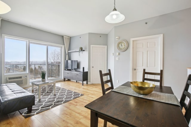 Photo 2 — 35 Av Ernest-Rochette, 404, La Prairie, J5R 0M4, La Prairie
