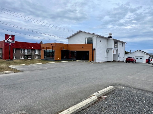 Façade — 410, Av. St-Rédempteur, Matane, G4W1K9, Matane