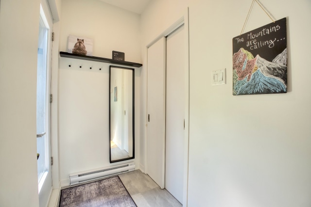 Hall d'entrée — 281, Ch. des Diligences, 102, Bromont, J2L0R2, Bromont