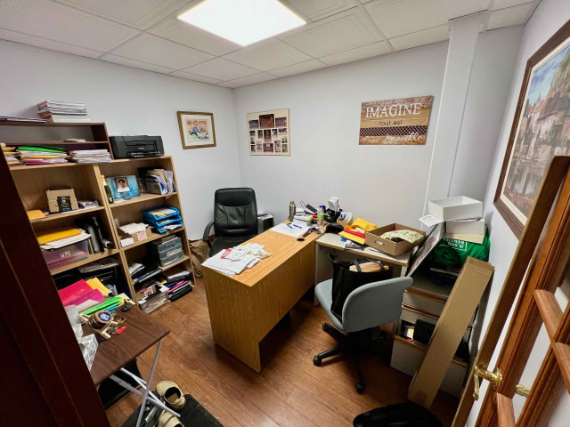 Bureau — 450, 2e Rue E., 3 & 8, Rimouski, G5M1R6, Rimouski