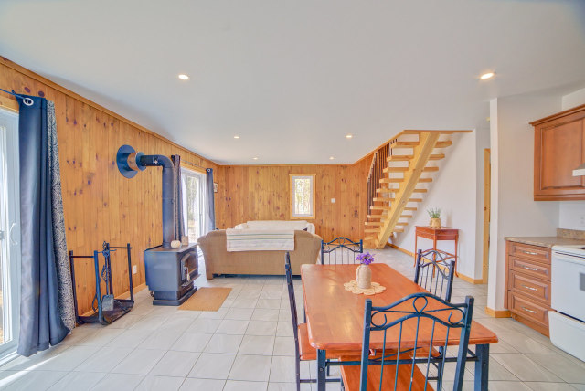 Salle à manger — 45, Ch. du Belvédère, Lingwick, J0B2Z0, Lingwick