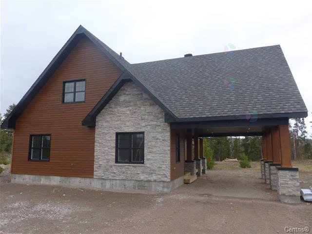 Face arrière — 1982, Ch. du Portage-des-Roches S., Saguenay (Laterrière), G7N1W8, Saguenay (Laterrière)