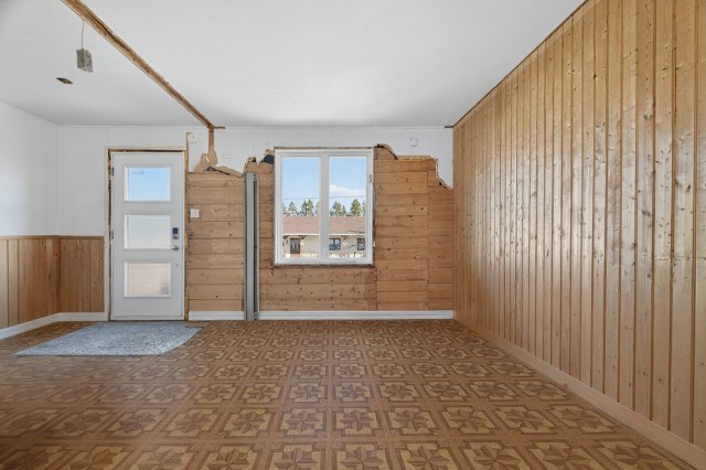 Salon — 233, Rue Thériault, Padoue, G0J1X0, Padoue