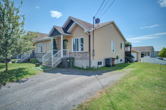 Façade — 218, Rue Suzanne-Bastien, Victoriaville, G6T0W9, Victoriaville