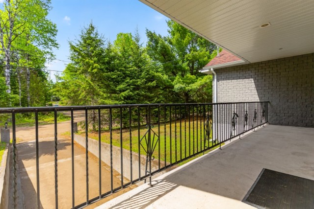 Entrée extérieure — 331 Rue des Pêcheurs, Saint-Alexis-Des-Monts, J0K 1V0, Saint-Alexis-Des-Monts
