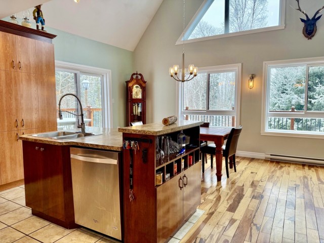 Photo 2 — 840 Ch Saint-Germain, Sainte-Adèle, J8B 2E6, Sainte-Adèle
