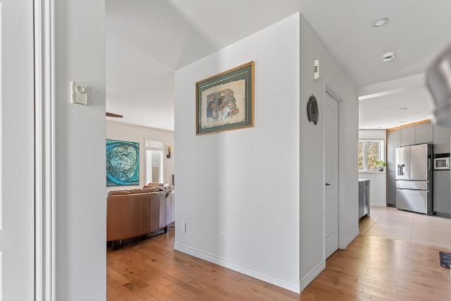 Corridor — 6 Rue Martel, Kingsey Falls, J0A 1B0, Kingsey Falls